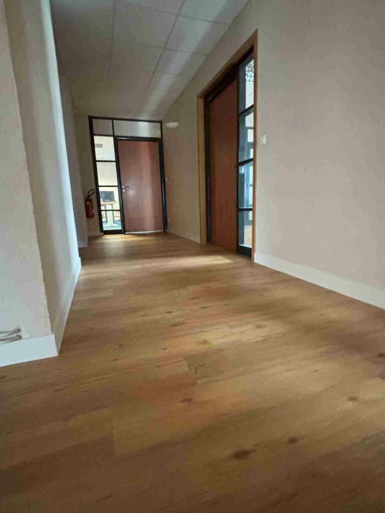 Aménagement de 500m2 de bureaux pose de sols plancher6