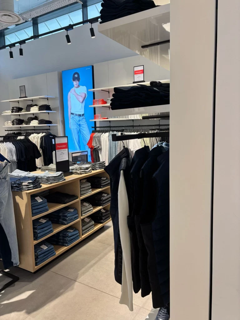 photo de travaux intérieurs réalisés dans des commerces à McArthurGlen