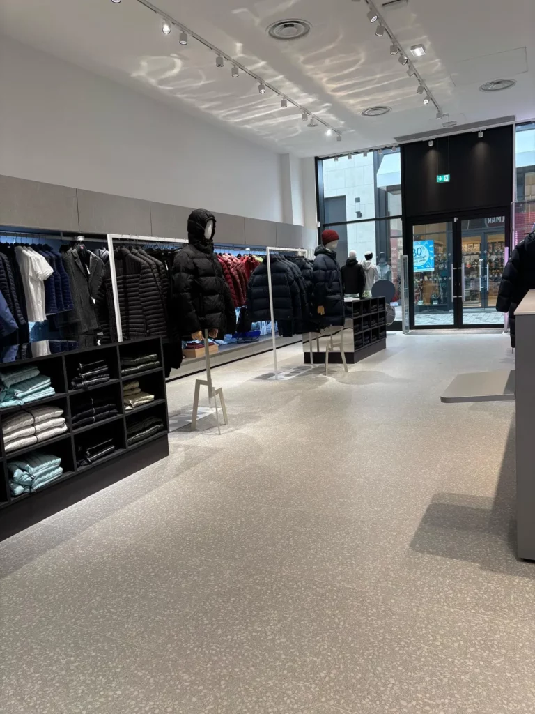 photo de travaux intérieurs réalisés dans des commerces à McArthurGlen