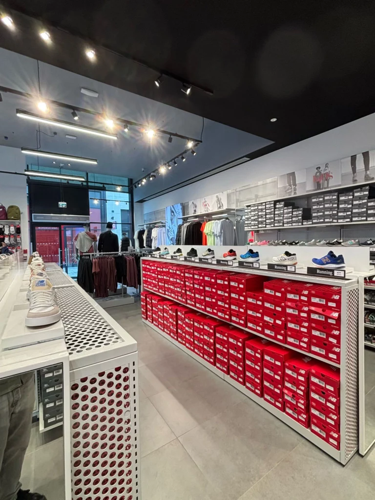 photo de travaux intérieurs réalisés dans des commerces à McArthurGlen