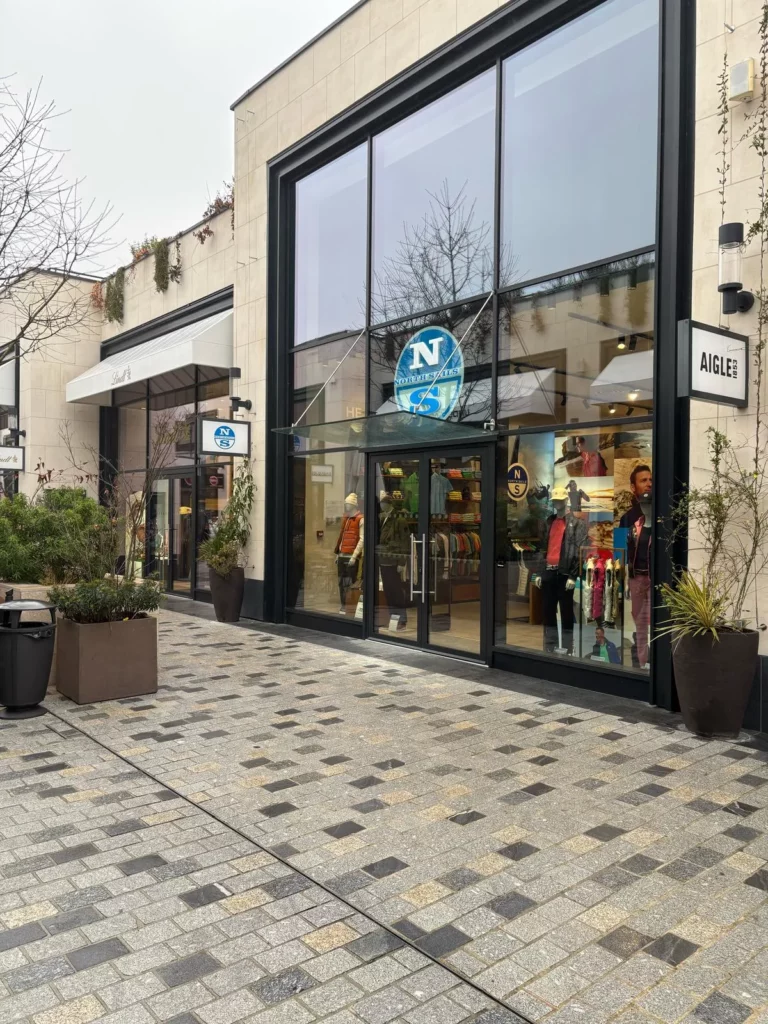 photo de travaux intérieurs réalisés dans des commerces à McArthurGlen