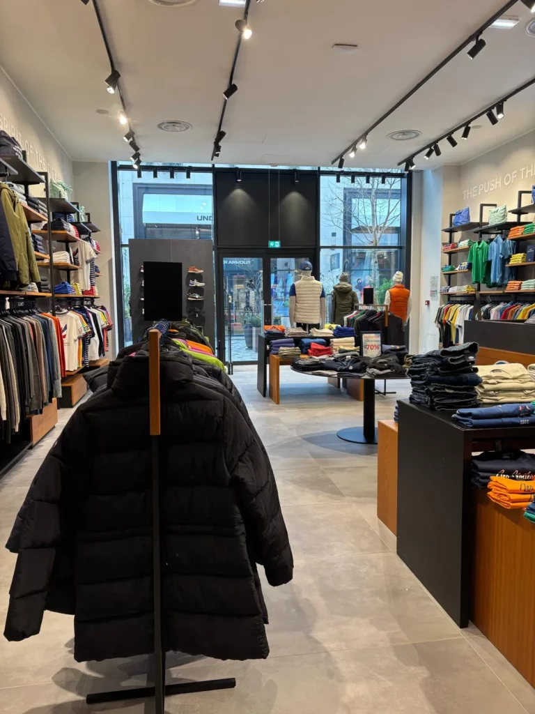 photo de travaux intérieurs réalisés dans des commerces à McArthurGlen
