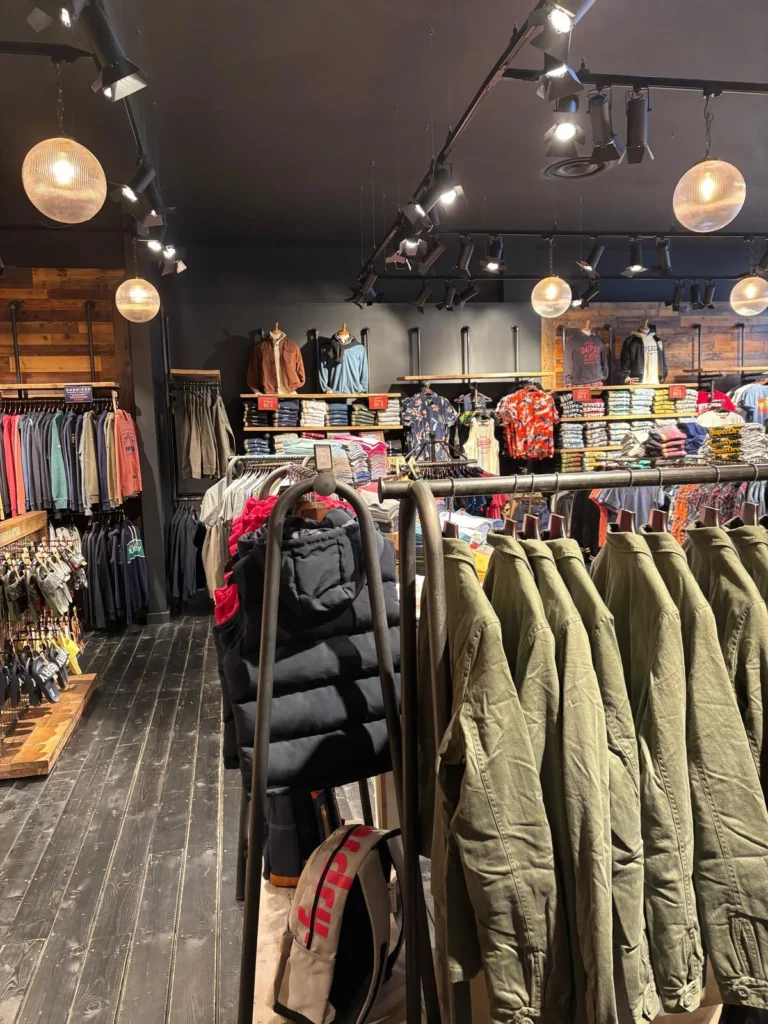 photo de travaux intérieurs réalisés dans des commerces à McArthurGlen