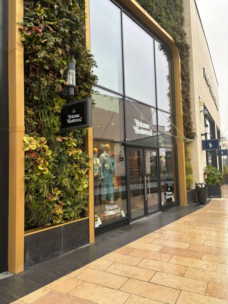 photo de travaux intérieurs réalisés dans des commerces à McArthurGlen