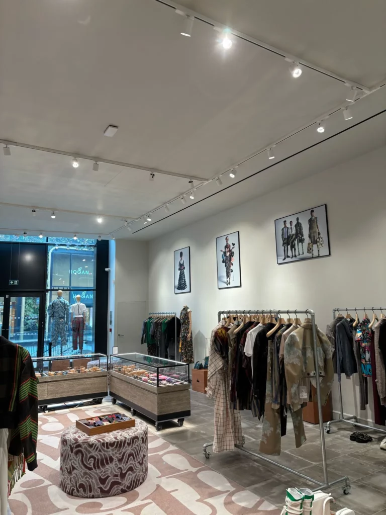 photo de travaux intérieurs réalisés dans des commerces à McArthurGlen
