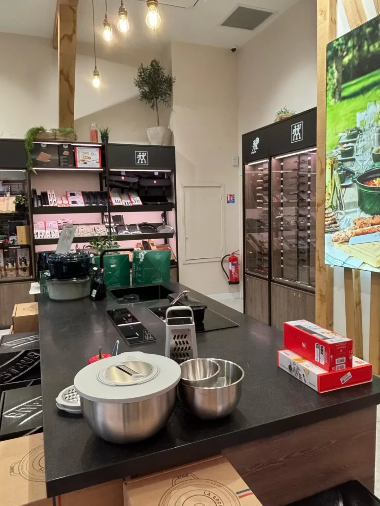 photo de travaux intérieurs réalisés dans des commerces à McArthurGlen