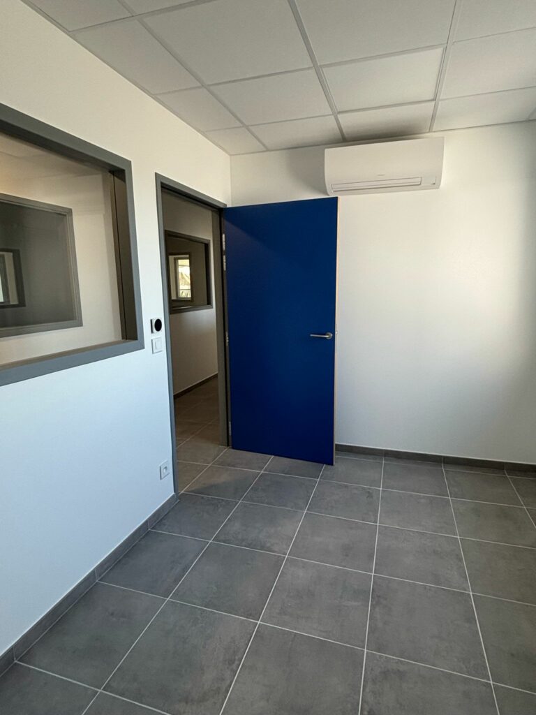 chantier-damenagement-de-2000m2-de-bureaux3