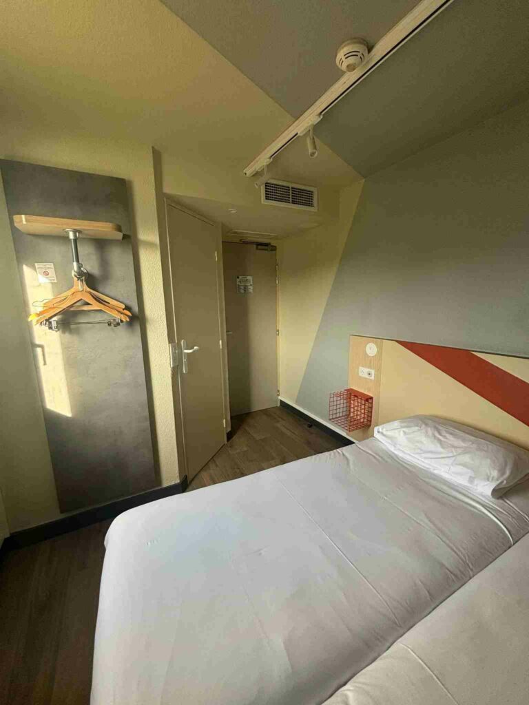 chantier-rénovation-ibis-chambre