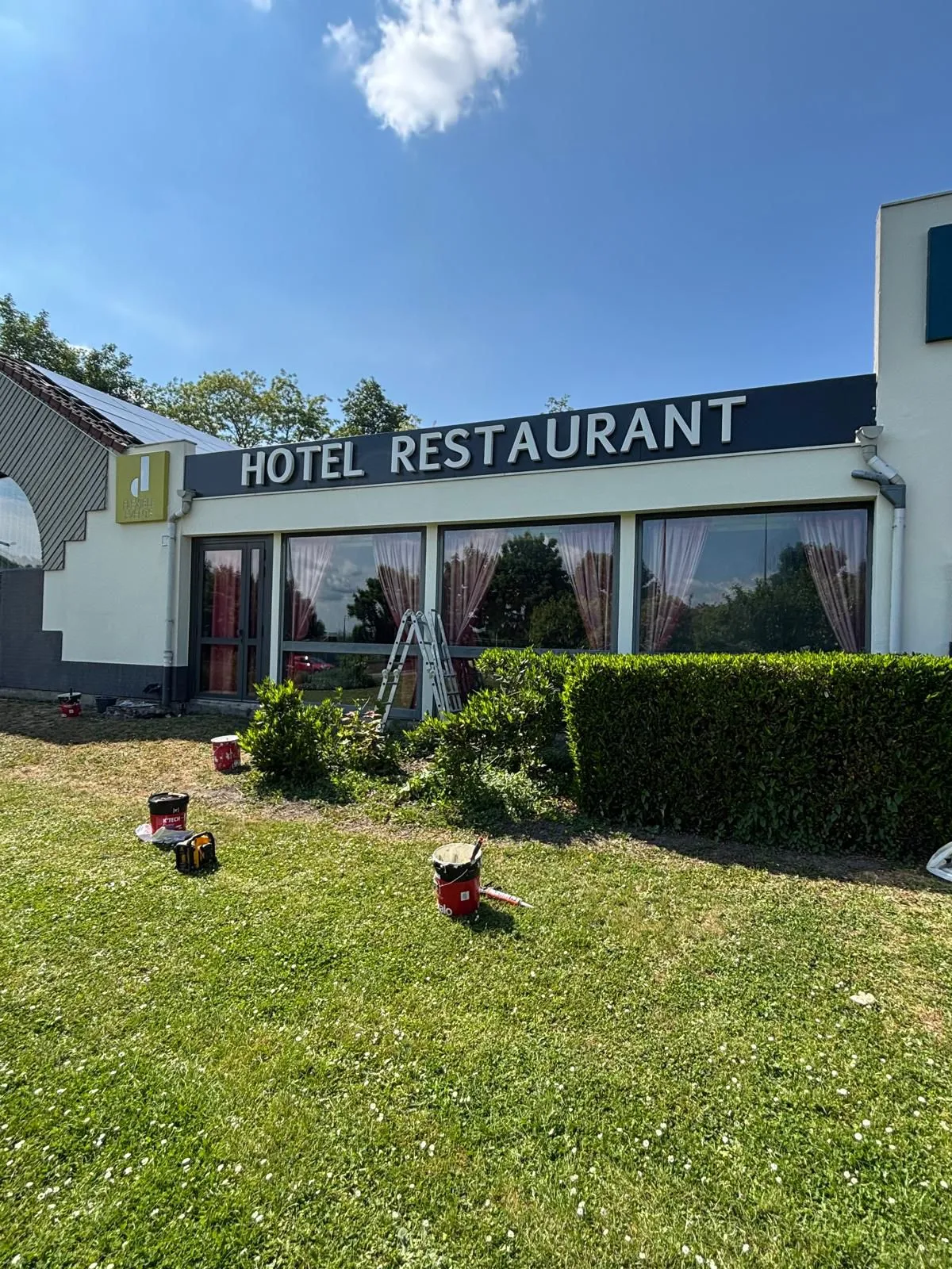 rénovation peintures façade restaurant